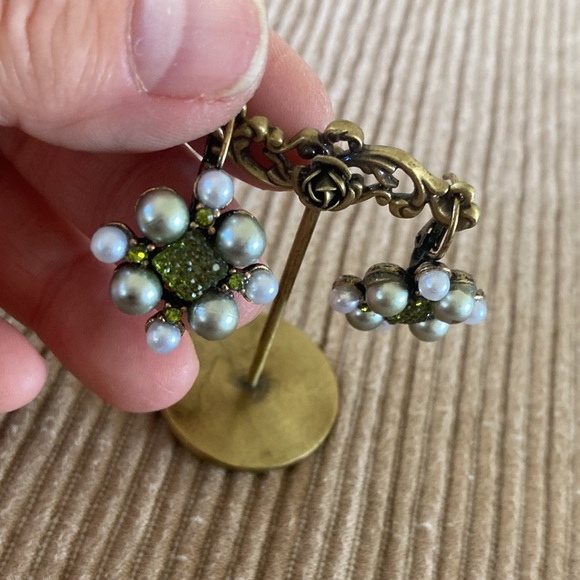 Sage & White Pearls & Peridot Rhinestone Lever Back Drop Earring Set In … - Picture 3 of 8